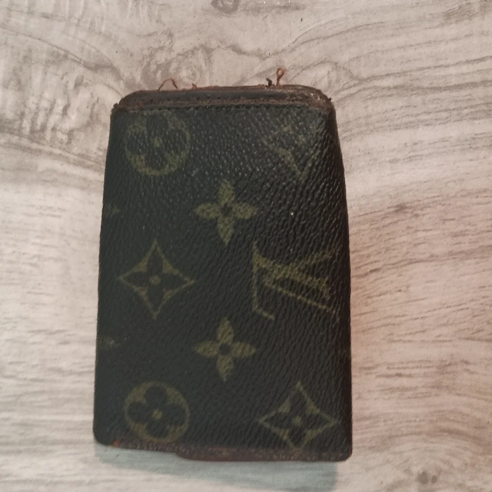 RARE Vintage LOUIS VUITTON LV Monogram Key Ring Keeper Wallet Accessory
